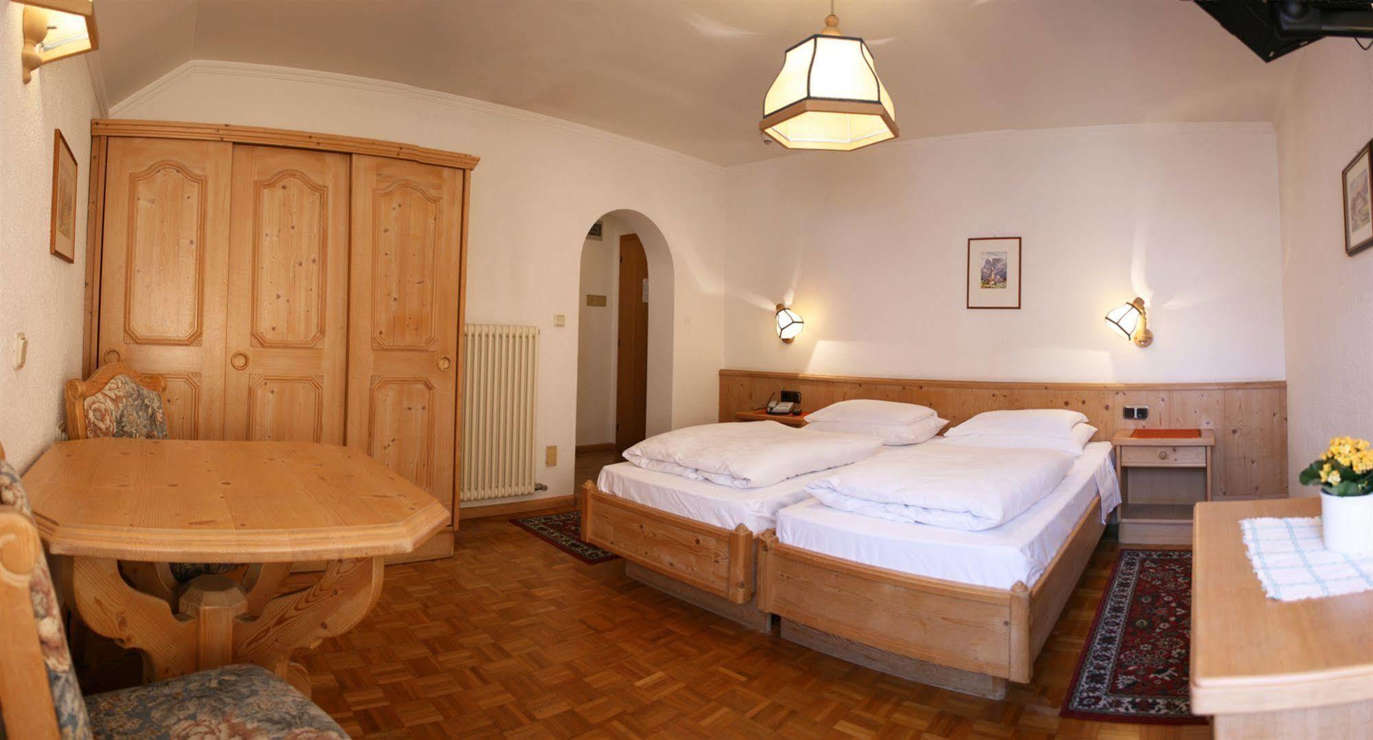 Hotel Dolomiti Madonna Ortisei Eksteriør bilde