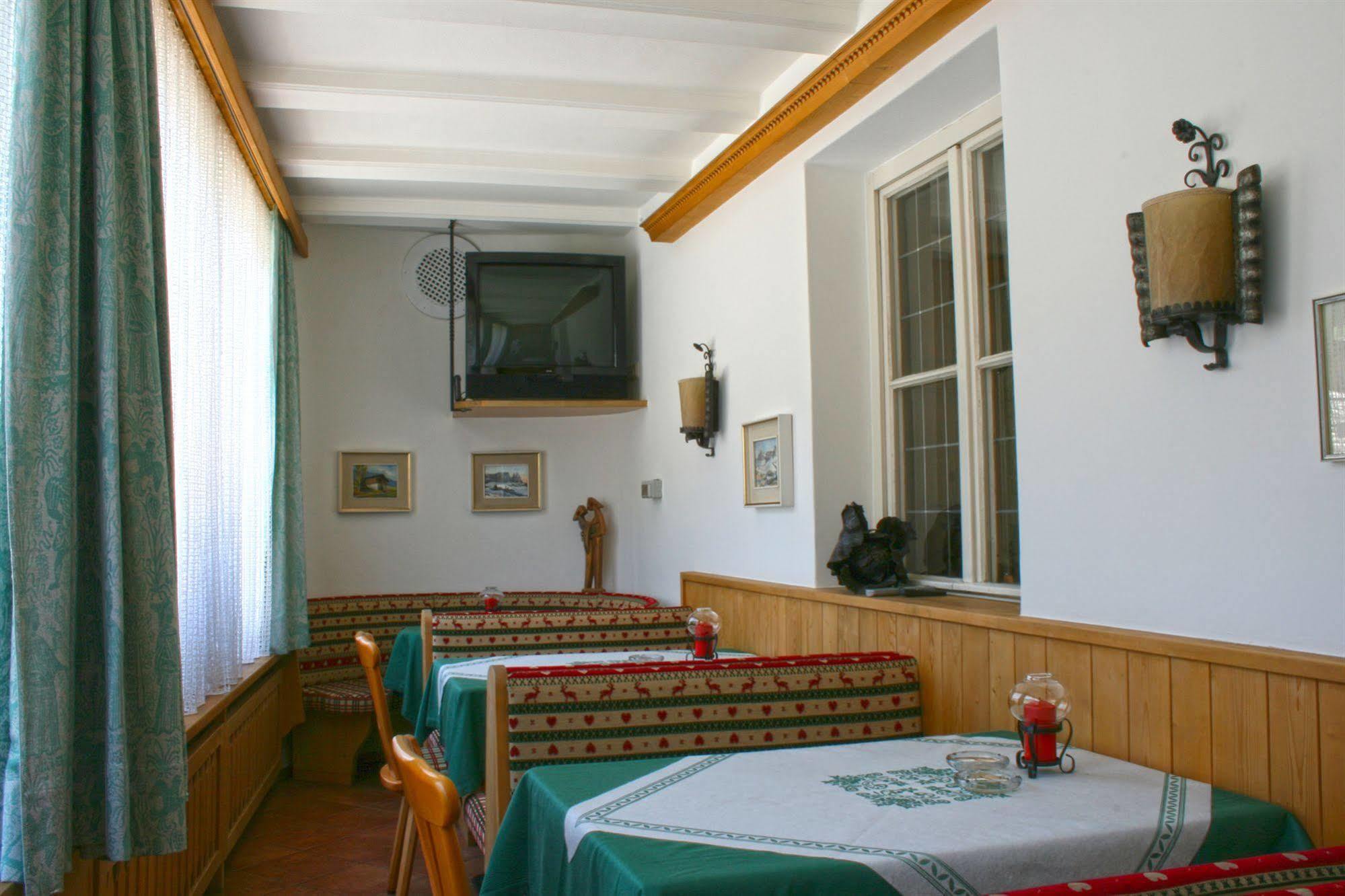 Hotel Dolomiti Madonna Ortisei Eksteriør bilde